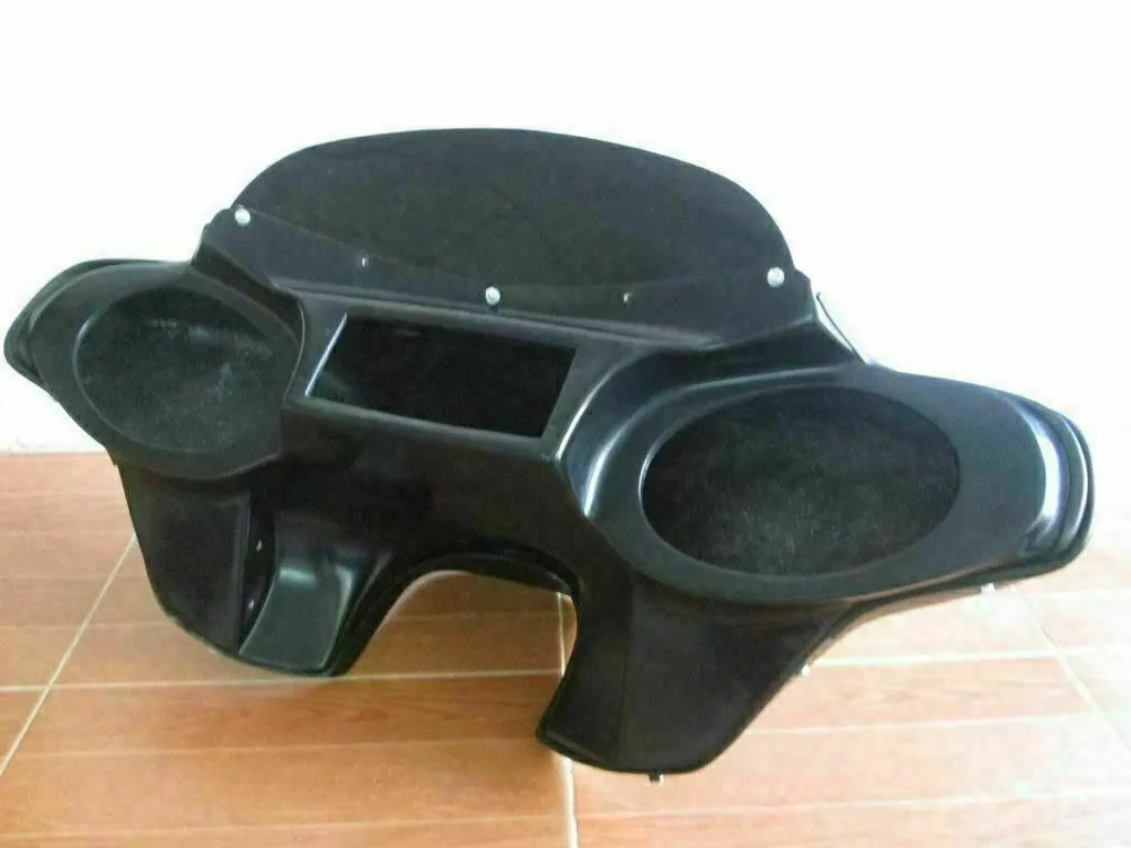 BATWING FAIRING WINDSHIELD 4 TRIUMPH ROCKET III TOURING 6x9" SPEAKERS GC
