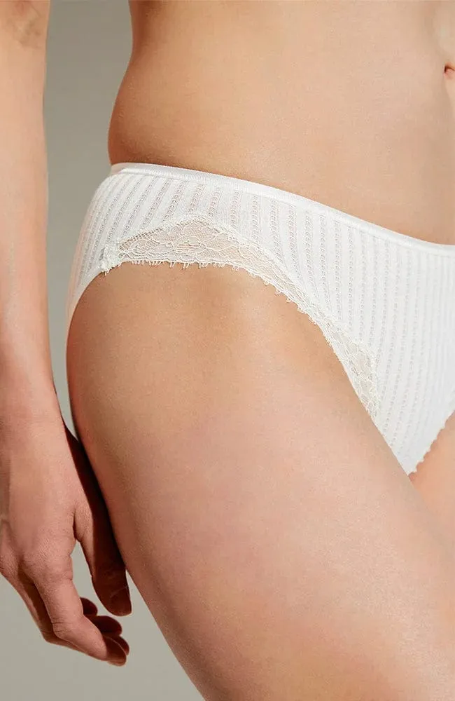 Maude Prive Brief