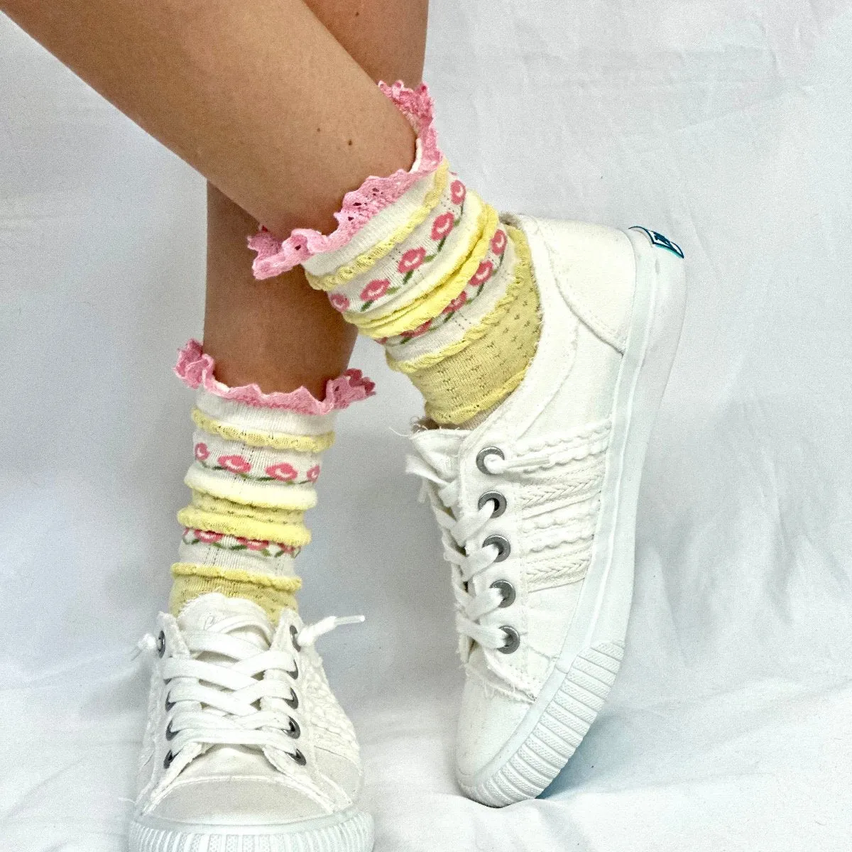 POPPY  floral lace ankle sock - yellow