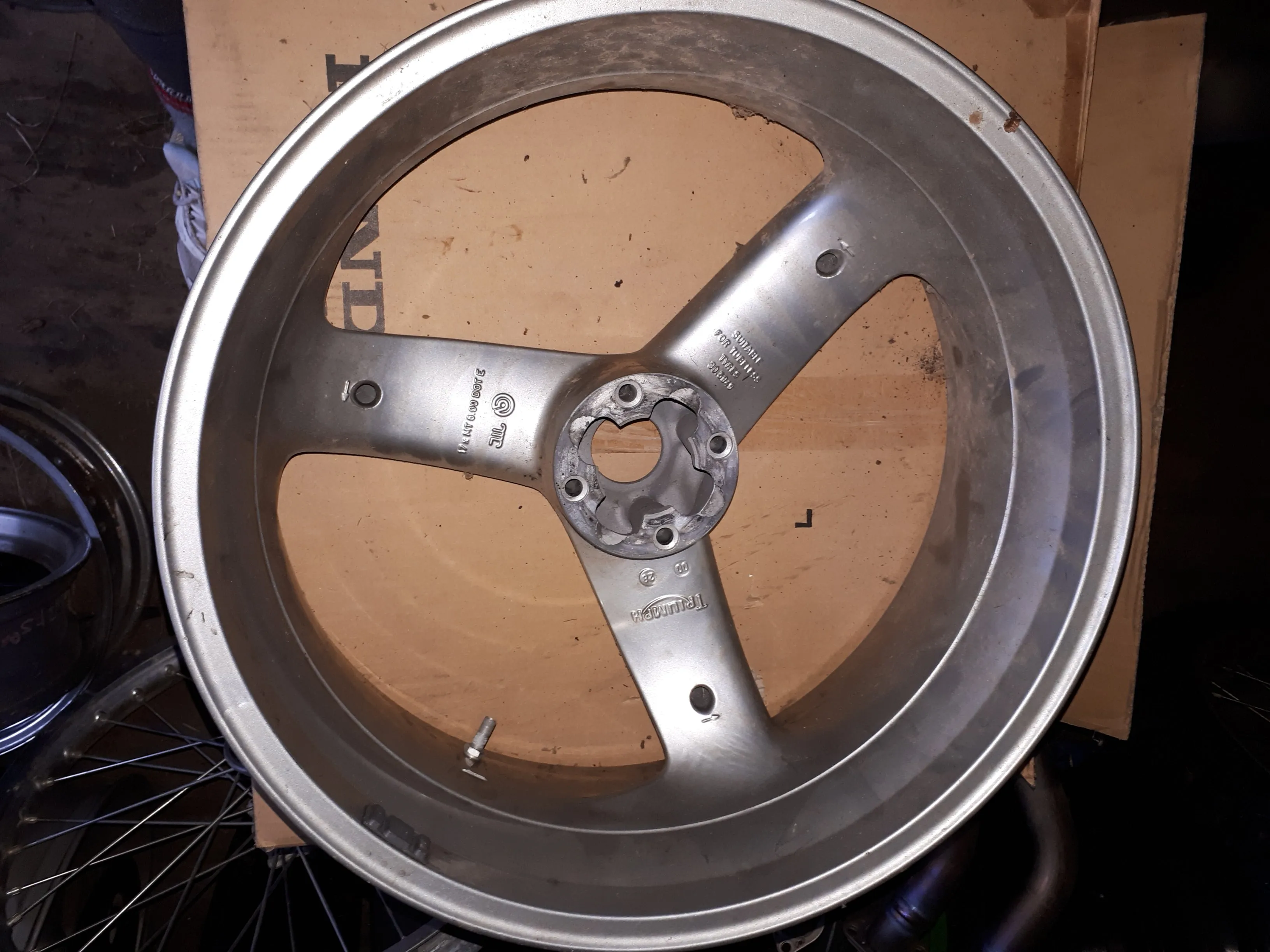 TRIUMPH DAYTONA T595 REAR WHEEL
