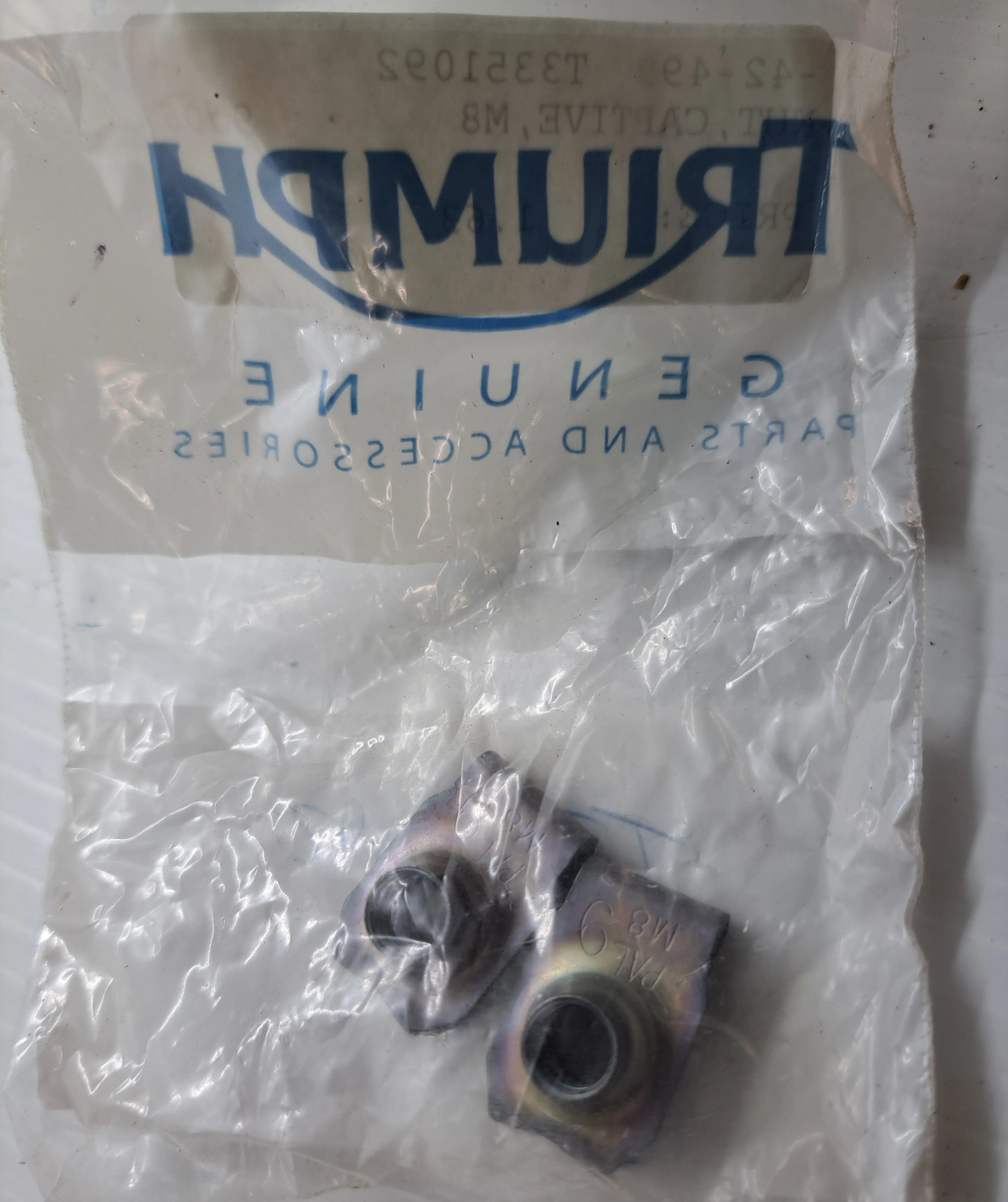 Triumph Nut, Captive M8